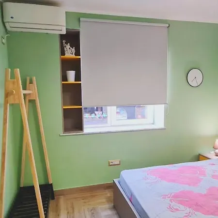 2v1 - Sheshi Willson * ティラナ