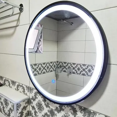 2v1 - Sheshi Willson Tirana