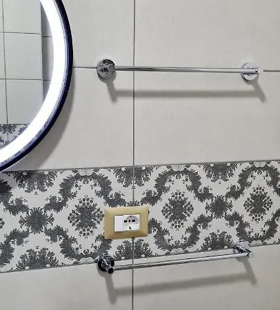 Lägenhet 2v1 - Sheshi Willson Tirana