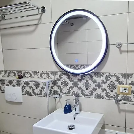 Apartamento 2v1 - Sheshi Willson