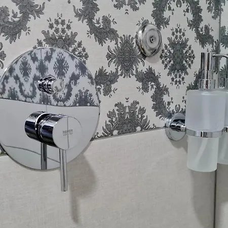 2v1 - Sheshi Willson *